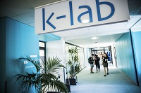 photo_k-lab_bloc_adresse.jpg